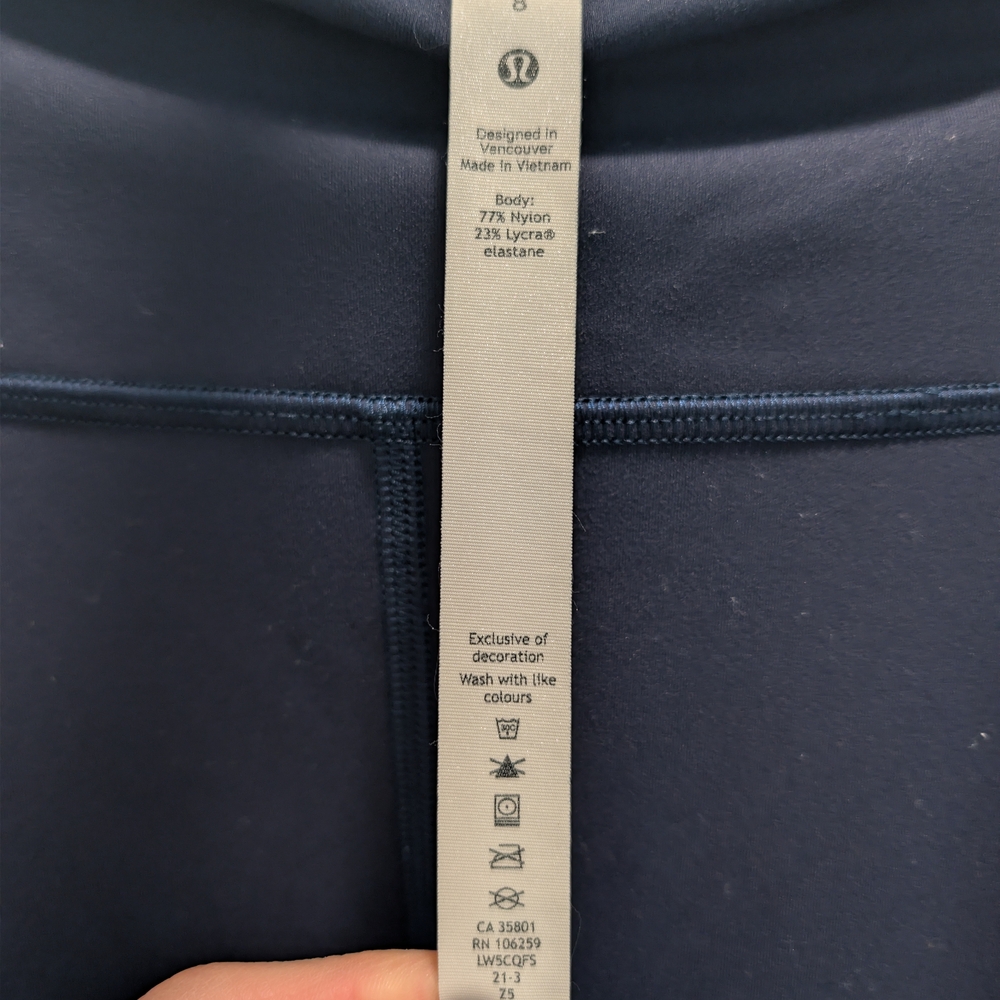 lululemon athletica Navy High-Rise Leggings with Side Pockets - Picture 3 of 4